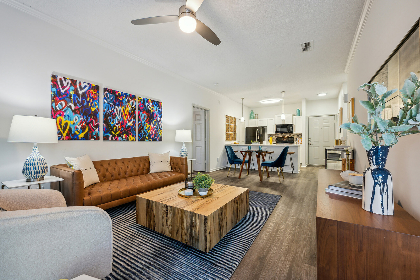 Aventura Oak Mountain apartment interior living space - Birmingham, AL